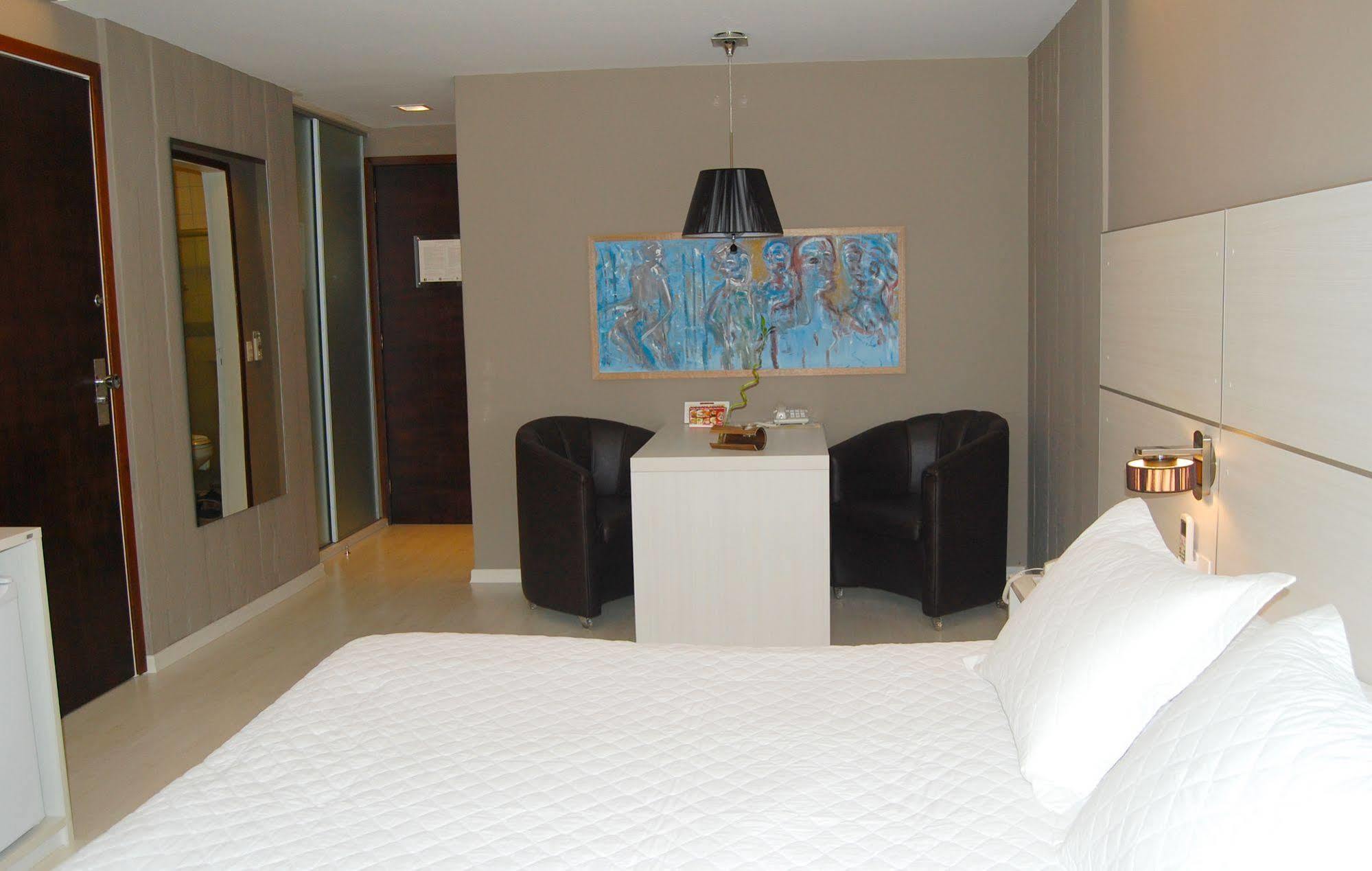 Hotel Manta Pelotas Bagian luar foto